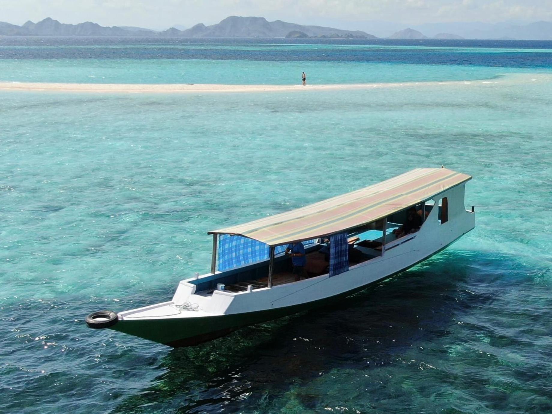 Jhuna Komodo Homestay Exterior photo